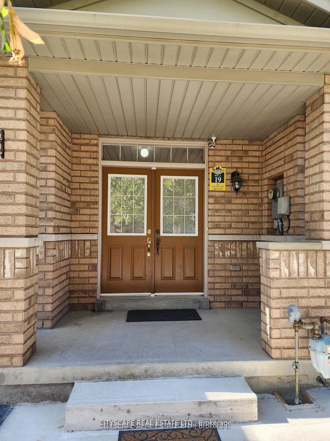 Photo 3 of 94 Unionville Crescent, Brampton, Bram East — HOMEH