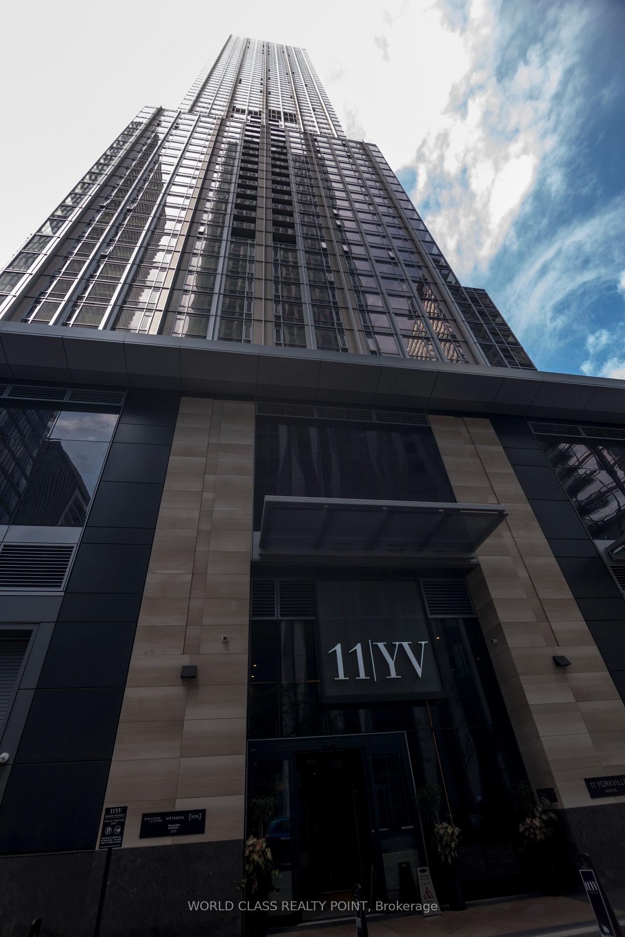 Front of Unit 1807, 11 Yorkville Avenue