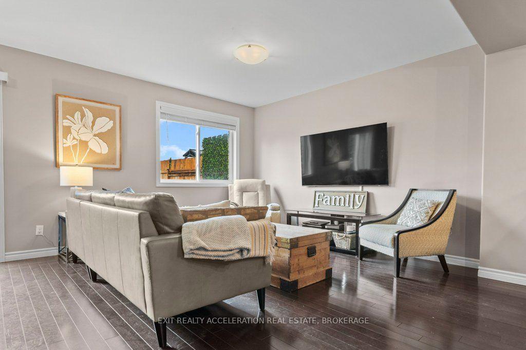 Photo 16 of 46 Princeton Place, Belleville, Belleville Ward — HOMEH