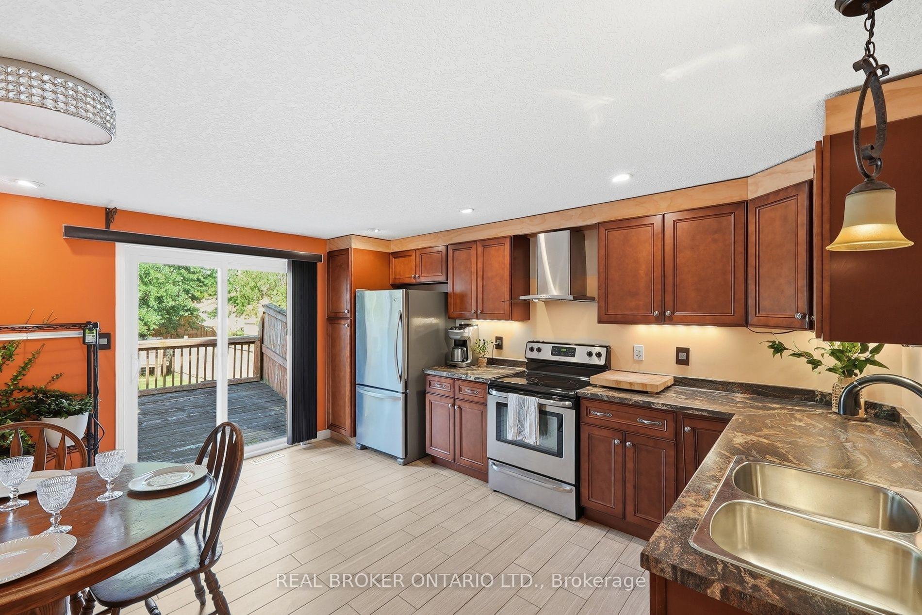 Photo 9 of 46 Andrews Drive, Mapleton, Rural Mapleton — HOMEH
