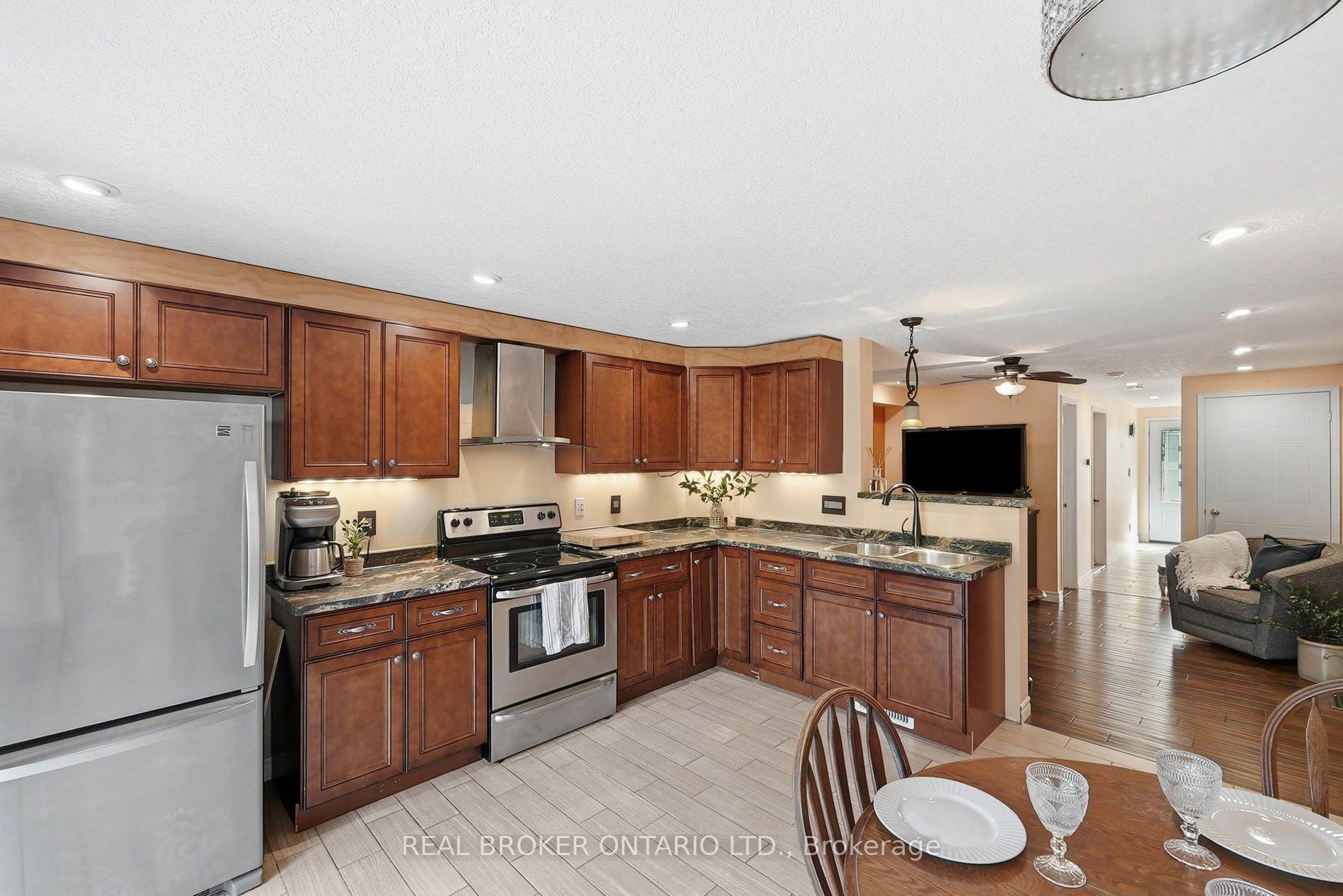 Photo 11 of 46 Andrews Drive, Mapleton, Rural Mapleton — HOMEH