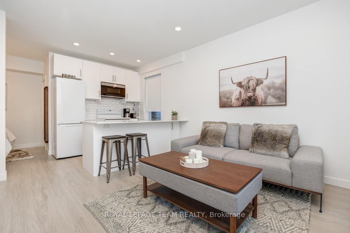 Photo 17 of 121 Carruthers Avenue, Ottawa, Mechanicsville — HOMEH