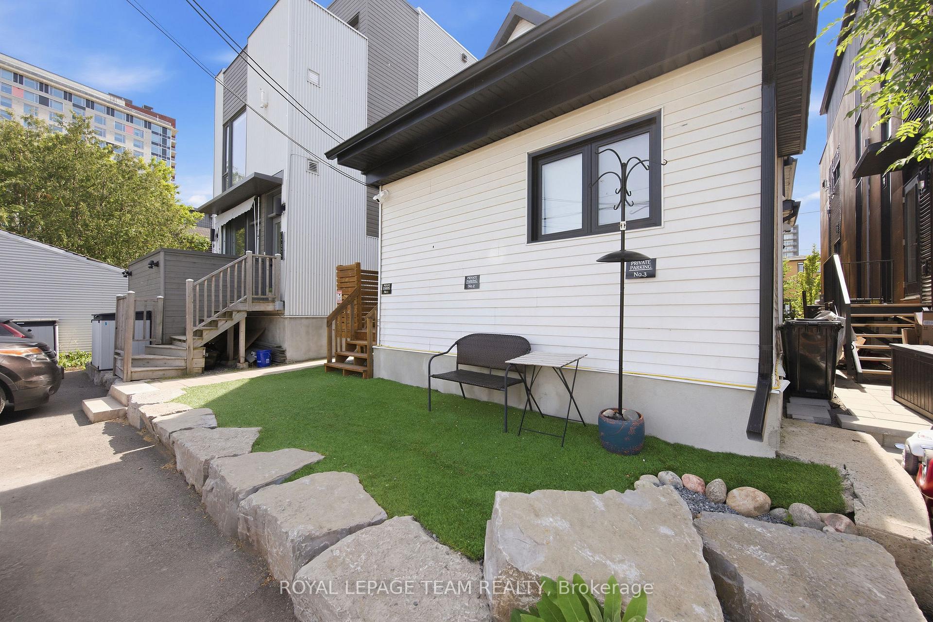 Photo 22 of 121 Carruthers Avenue, Ottawa, Mechanicsville — HOMEH