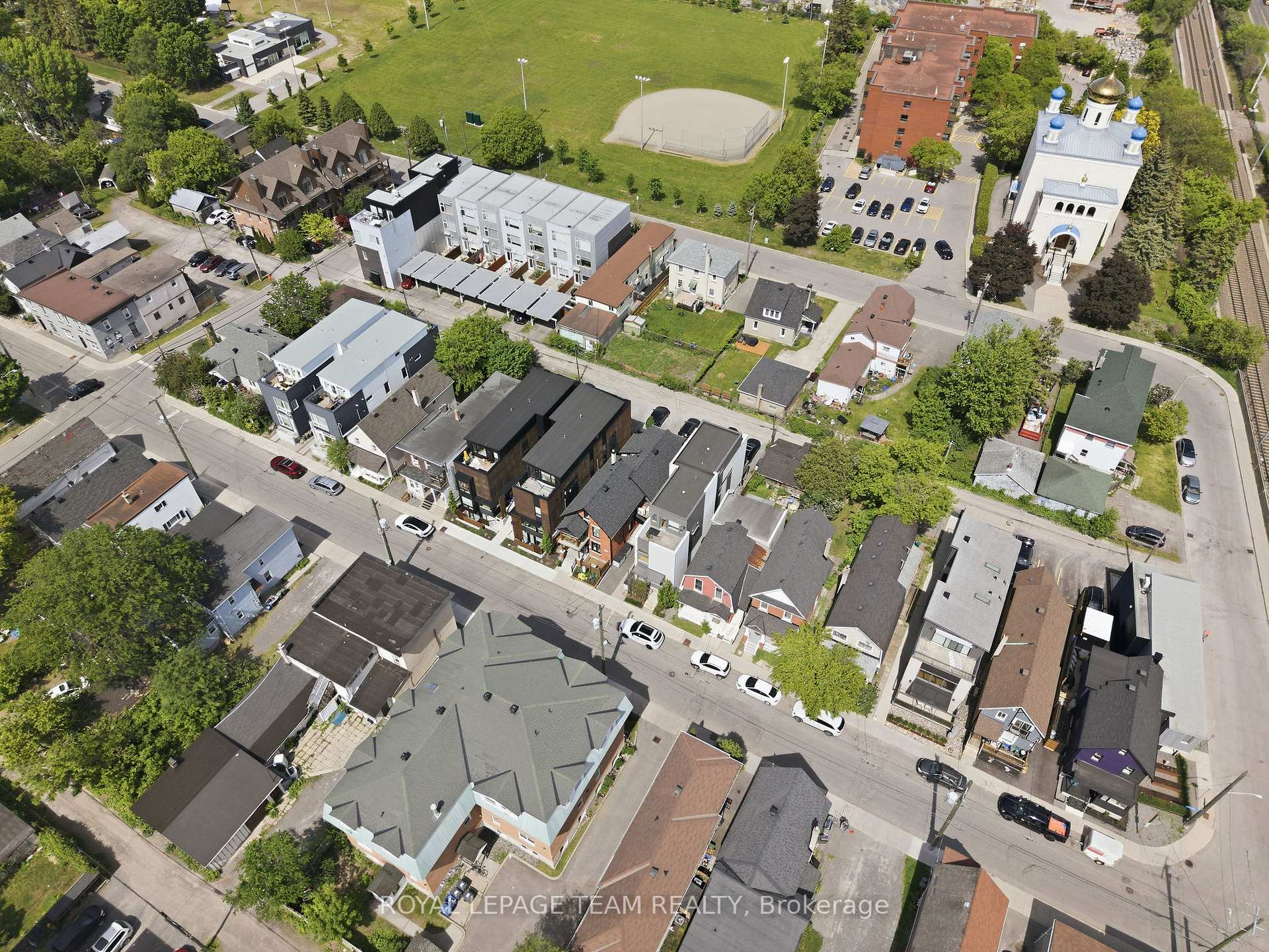 Photo 24 of 121 Carruthers Avenue, Ottawa, Mechanicsville — HOMEH