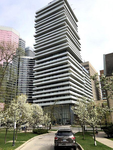 Front of Unit 302, 1001 Bay Street