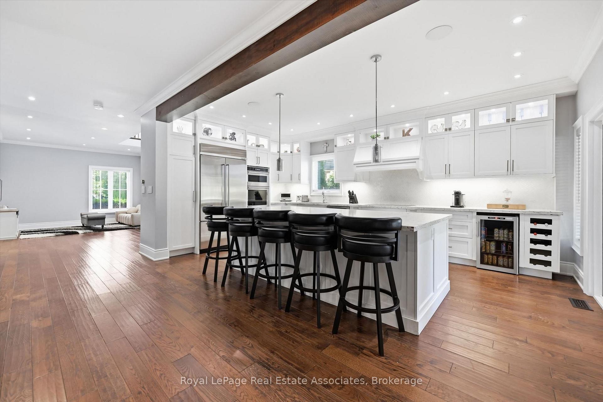 Photo 14 of 2312 Ridgeview Court, Burlington, Rose — HOMEH