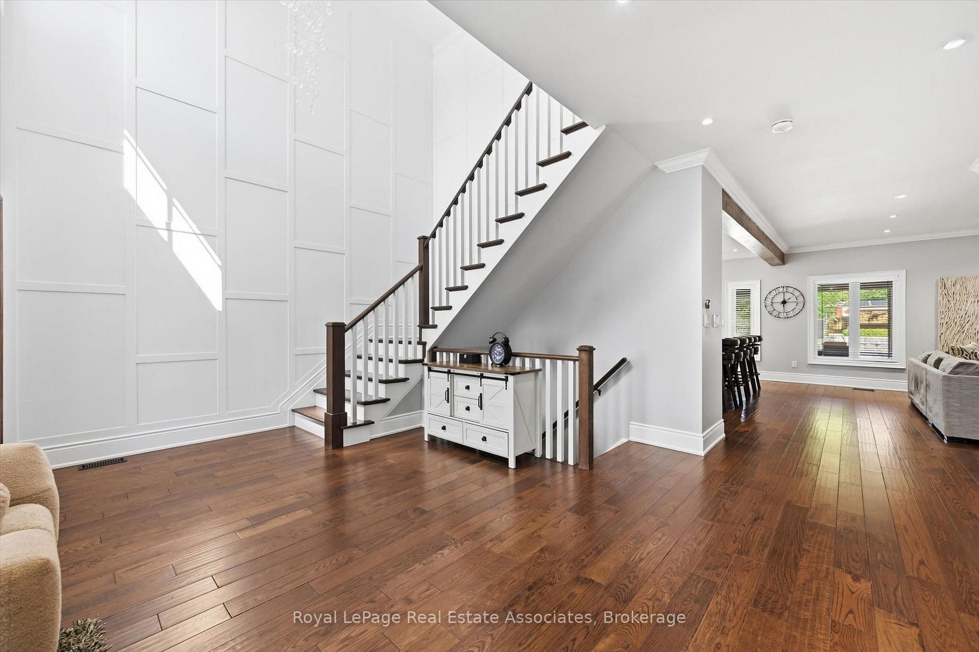 Photo 19 of 2312 Ridgeview Court, Burlington, Rose — HOMEH