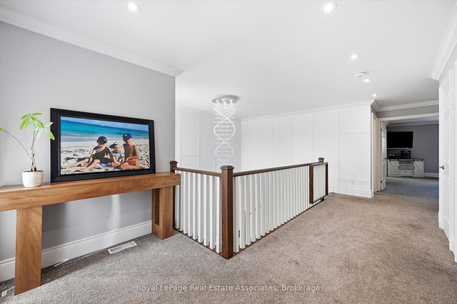 Photo 20 of 2312 Ridgeview Court, Burlington, Rose — HOMEH