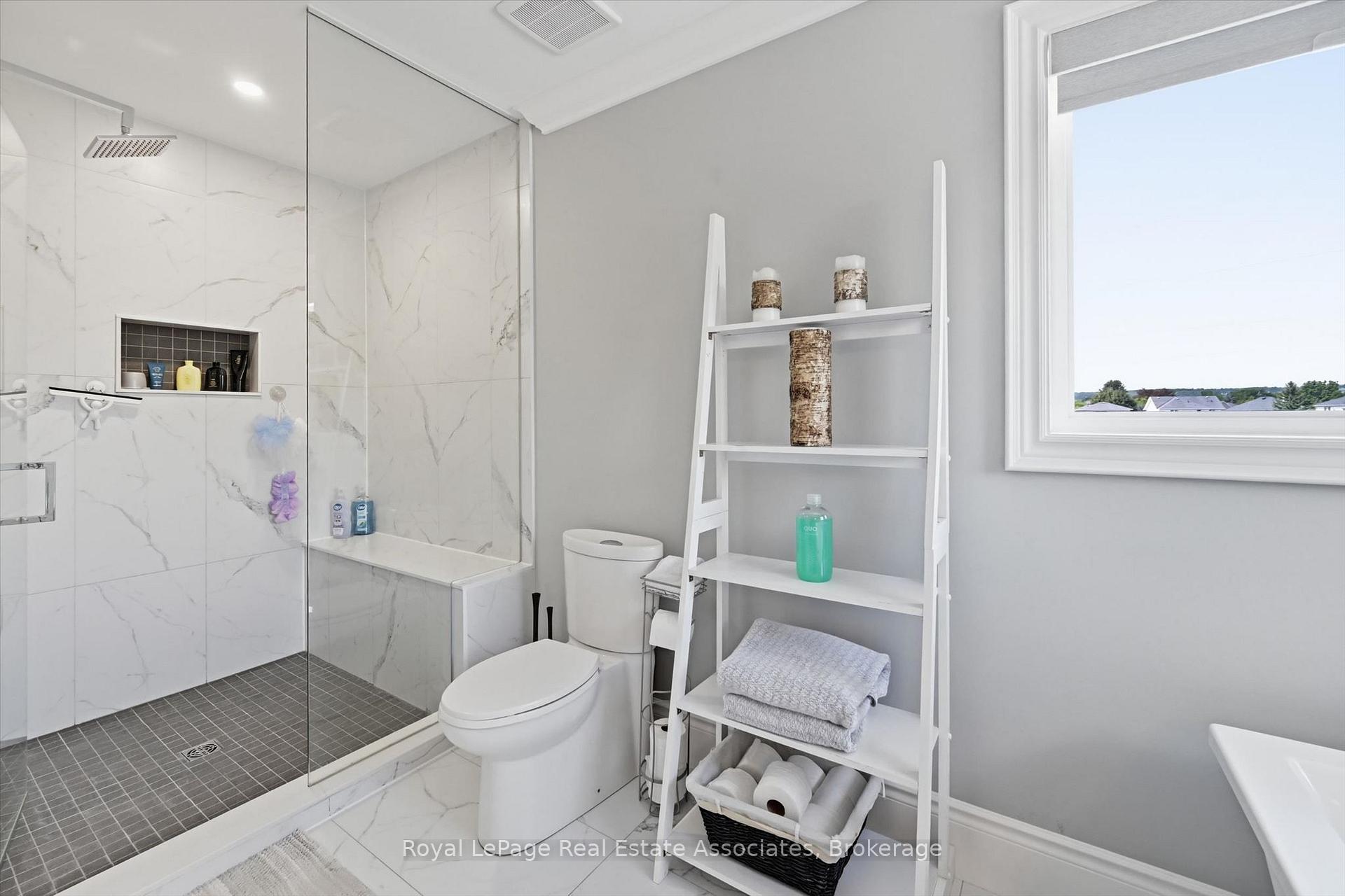 Photo 22 of 2312 Ridgeview Court, Burlington, Rose — HOMEH