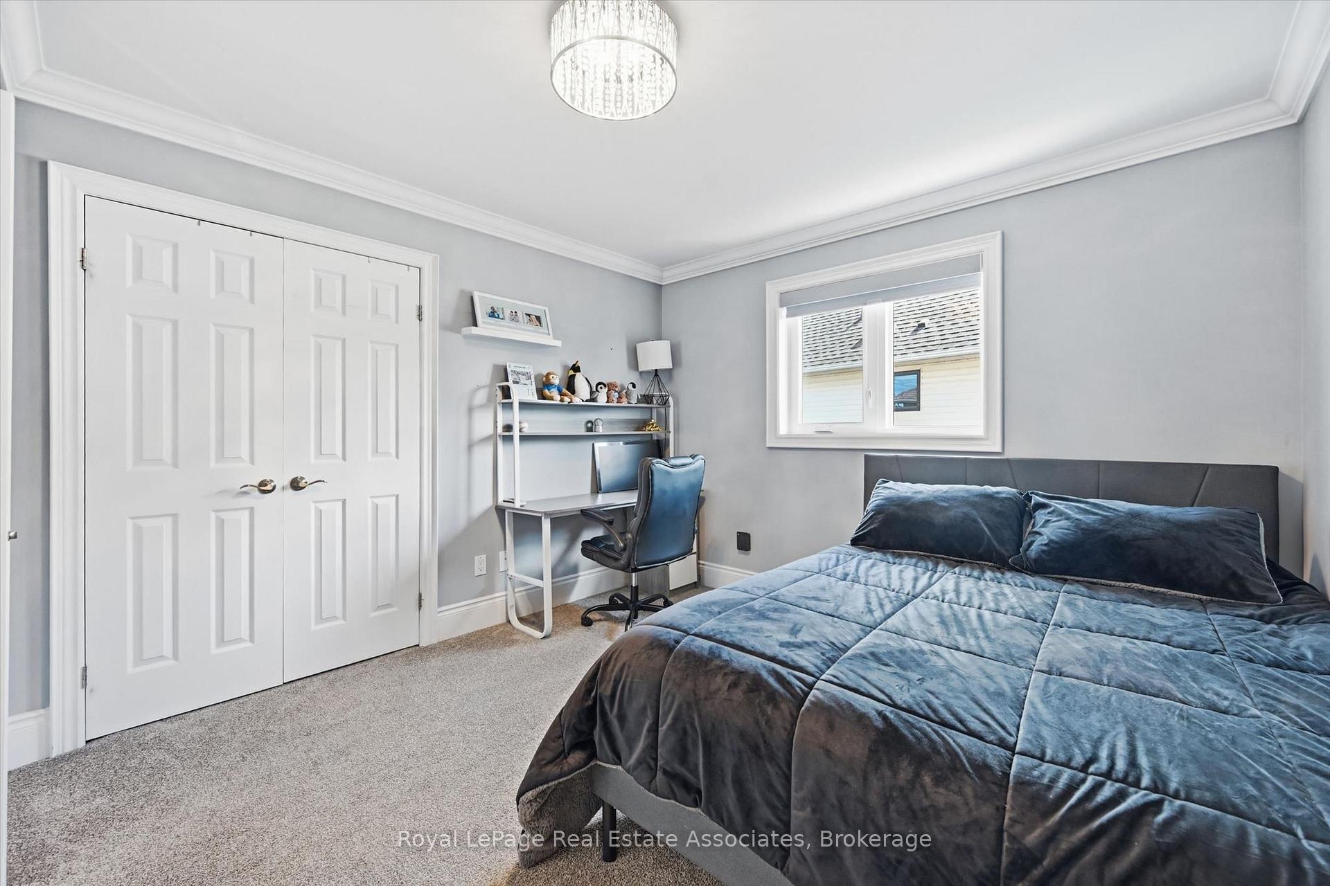 Photo 25 of 2312 Ridgeview Court, Burlington, Rose — HOMEH