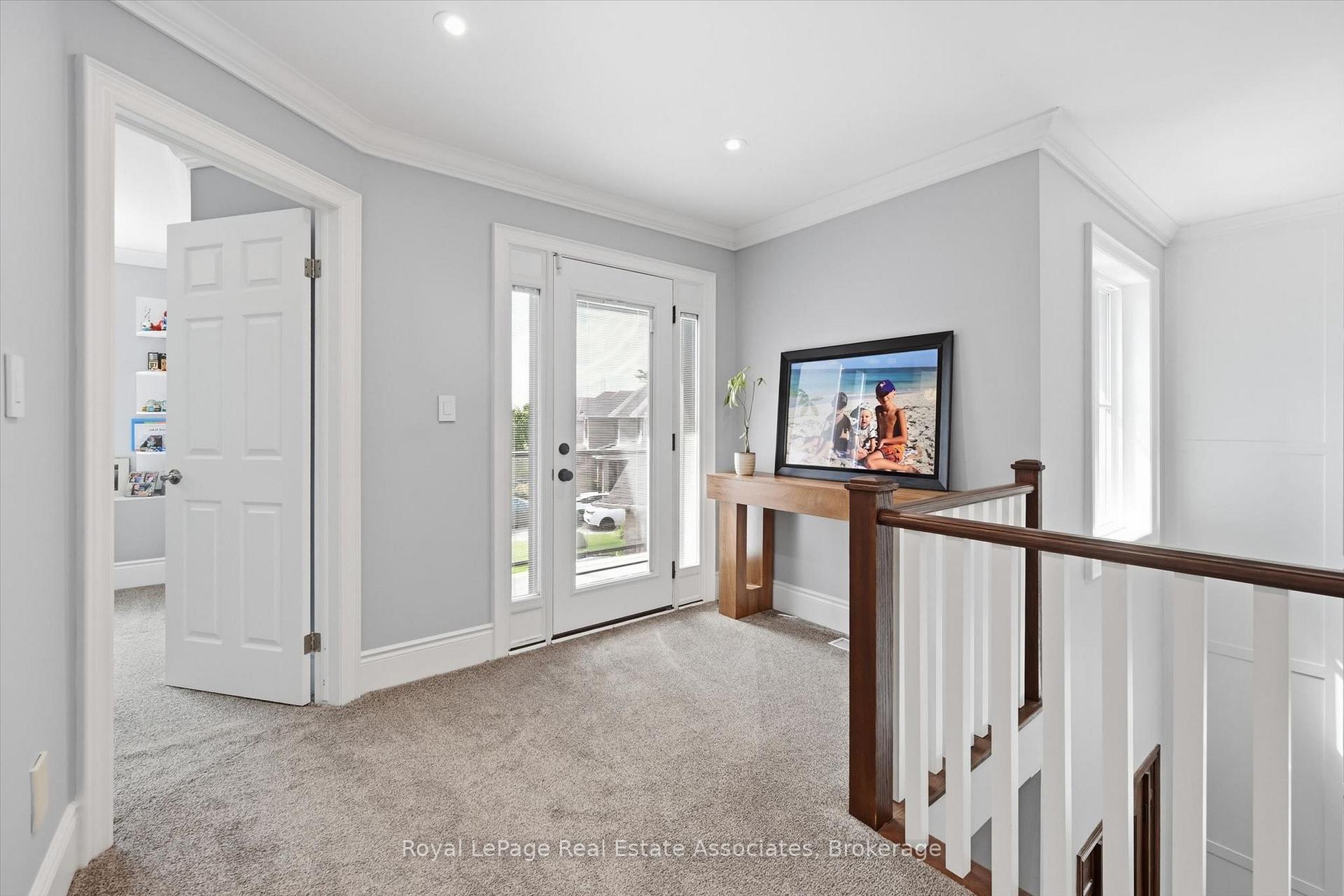 Photo 26 of 2312 Ridgeview Court, Burlington, Rose — HOMEH
