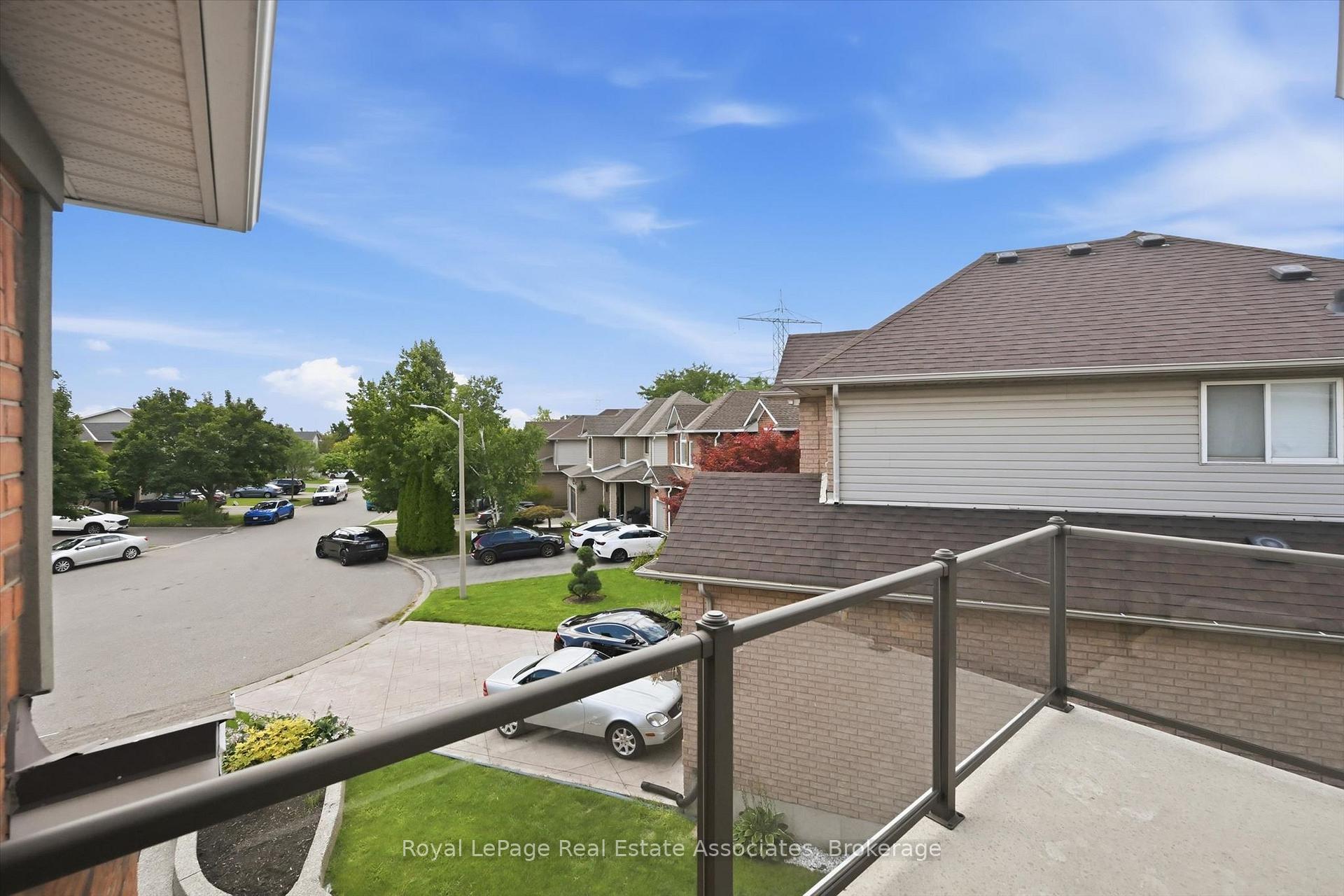 Photo 29 of 2312 Ridgeview Court, Burlington, Rose — HOMEH