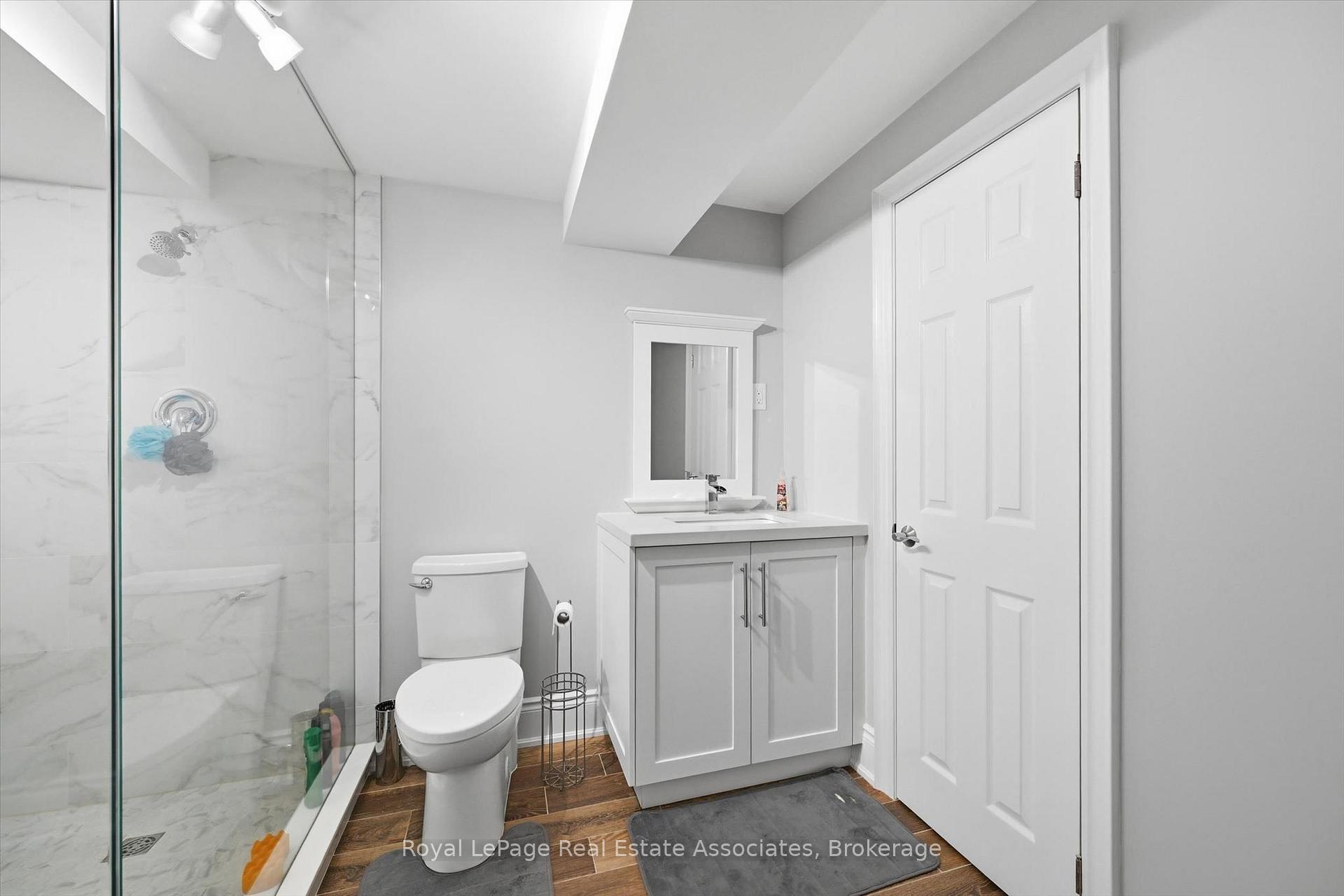 Photo 38 of 2312 Ridgeview Court, Burlington, Rose — HOMEH