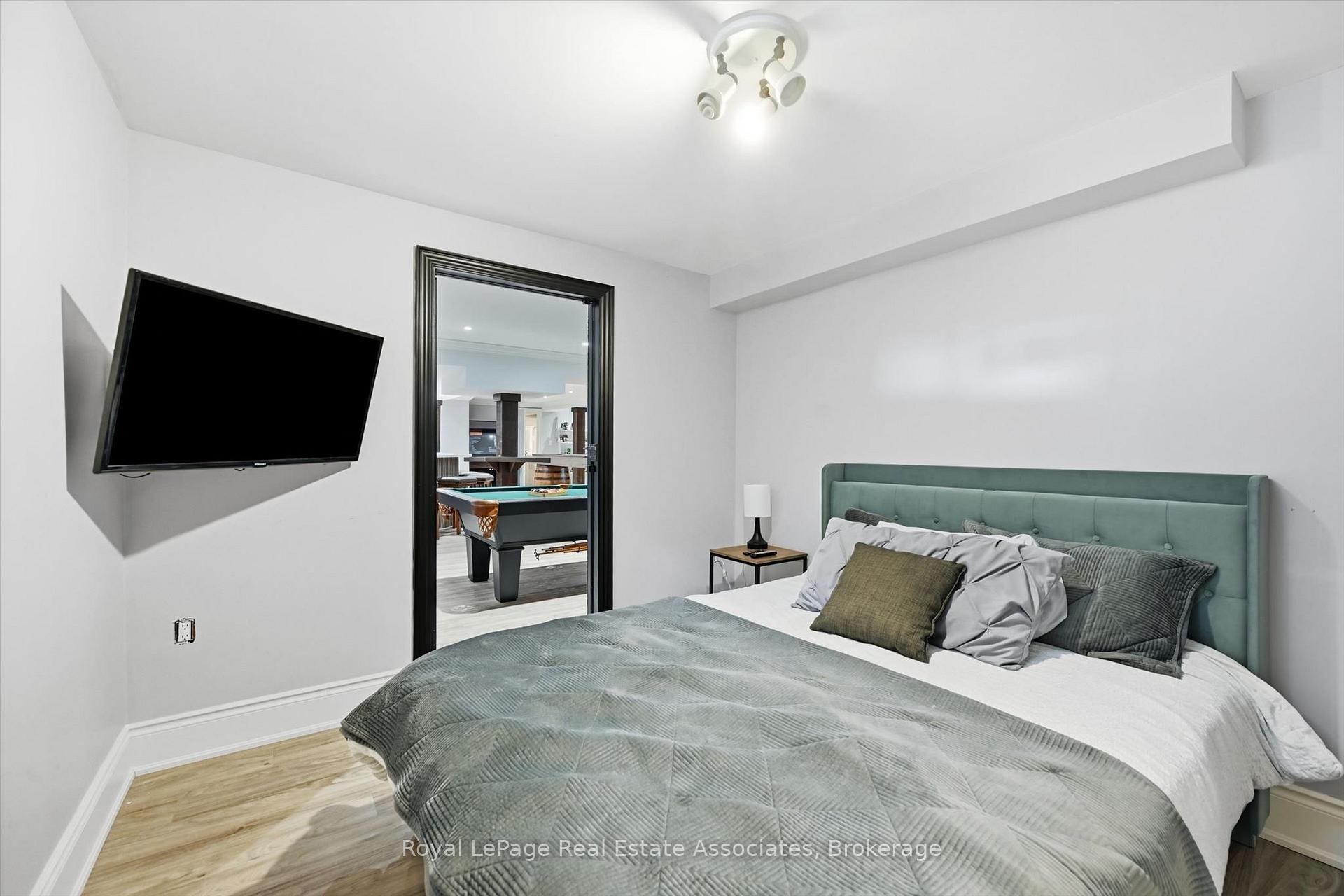 Photo 39 of 2312 Ridgeview Court, Burlington, Rose — HOMEH