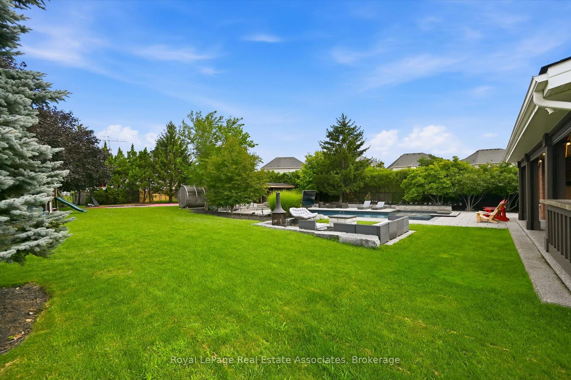 Photo 44 of 2312 Ridgeview Court, Burlington, Rose — HOMEH