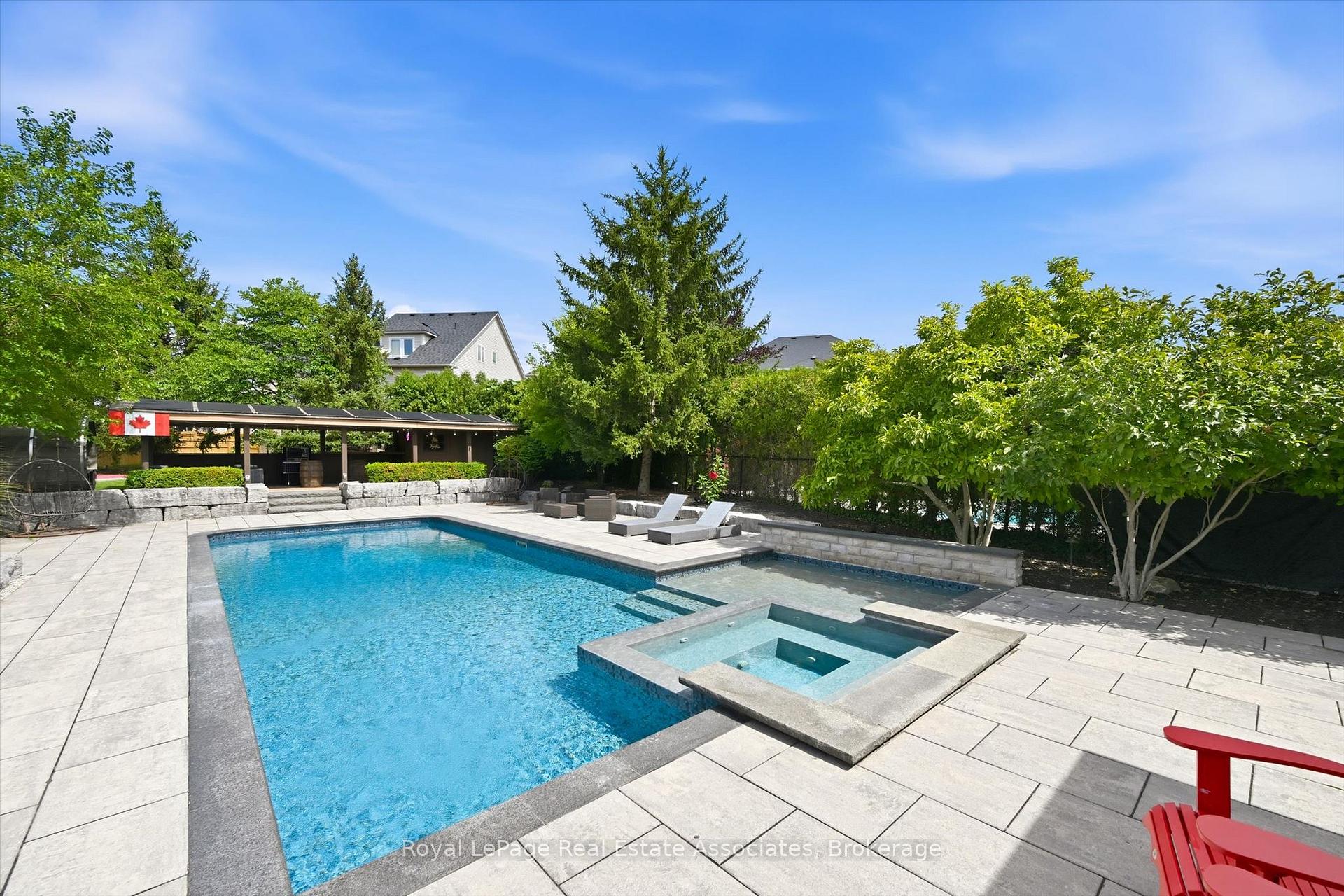 Photo 45 of 2312 Ridgeview Court, Burlington, Rose — HOMEH