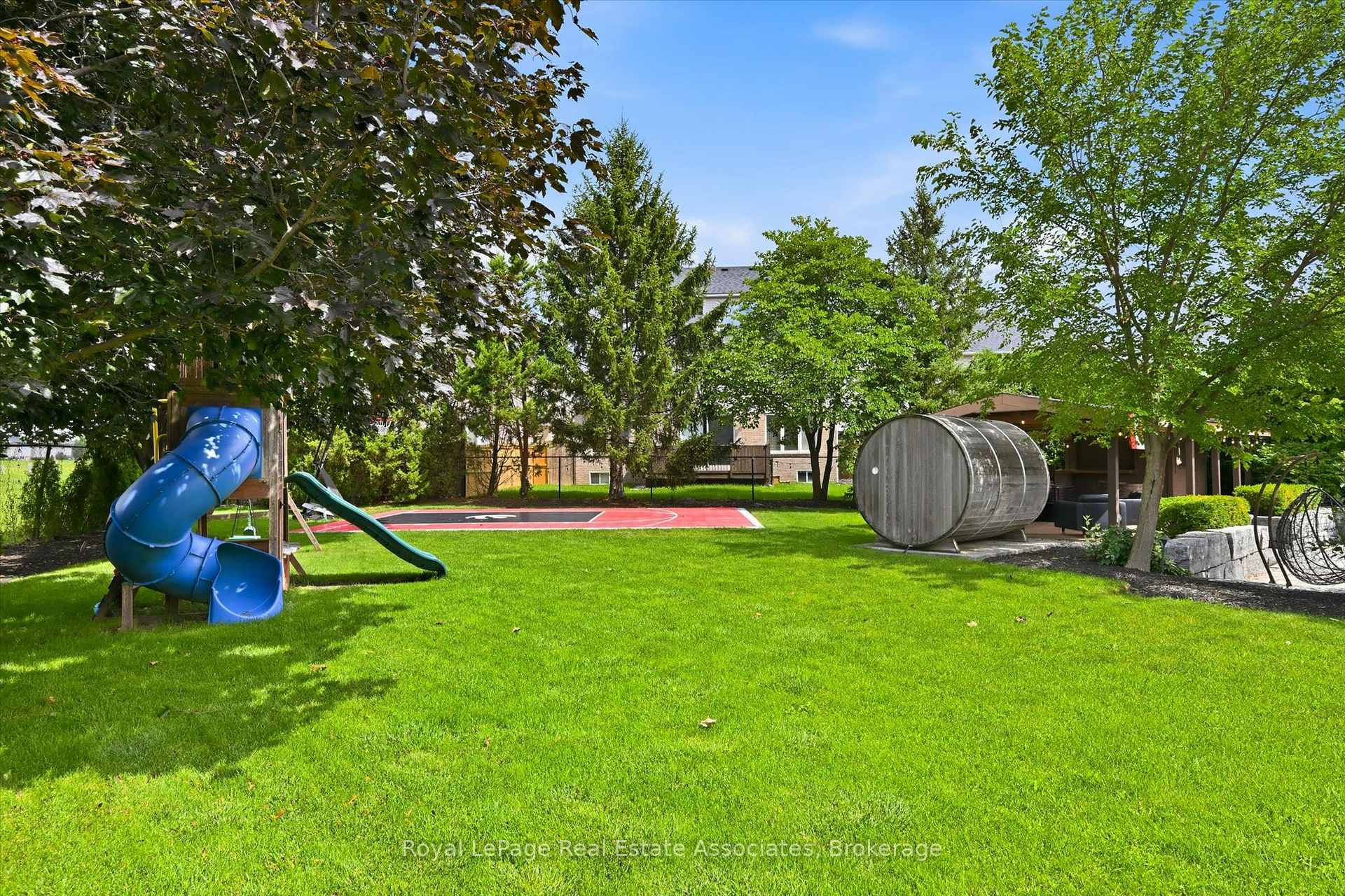 Photo 48 of 2312 Ridgeview Court, Burlington, Rose — HOMEH