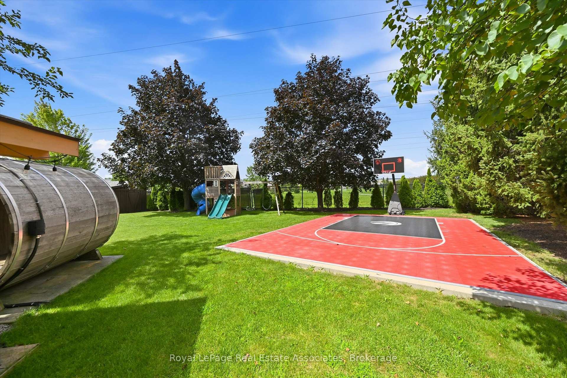 Photo 49 of 2312 Ridgeview Court, Burlington, Rose — HOMEH