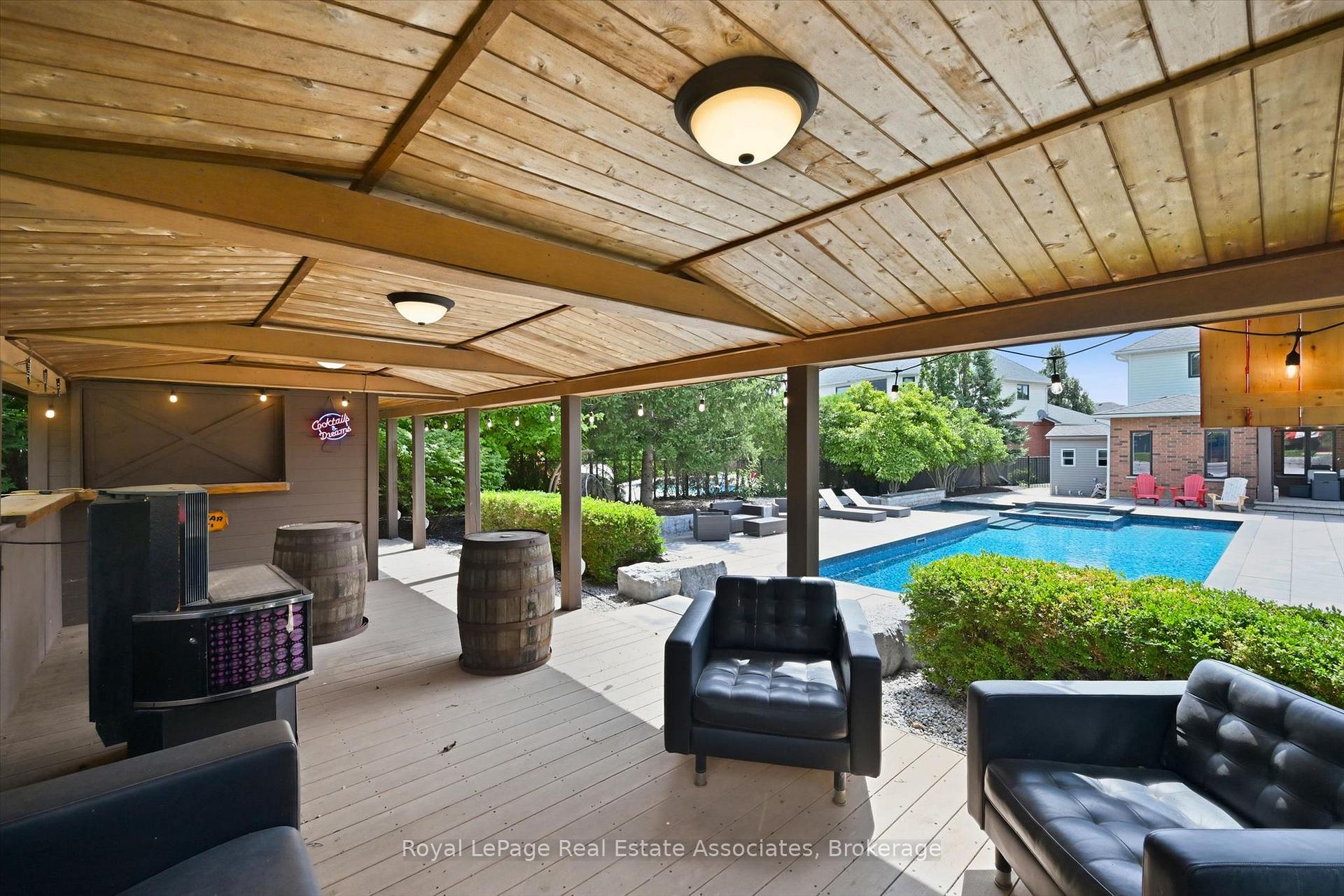 Photo 50 of 2312 Ridgeview Court, Burlington, Rose — HOMEH