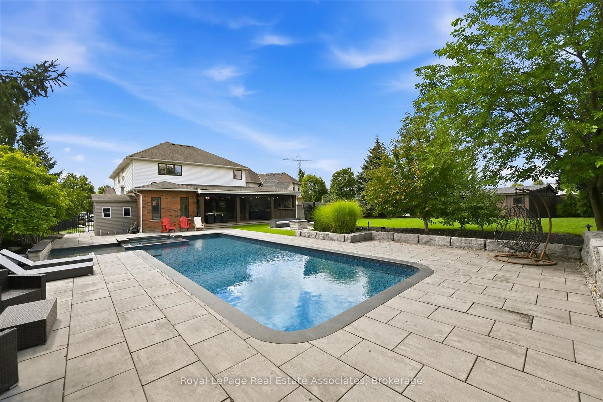 Photo 51 of 2312 Ridgeview Court, Burlington, Rose — HOMEH