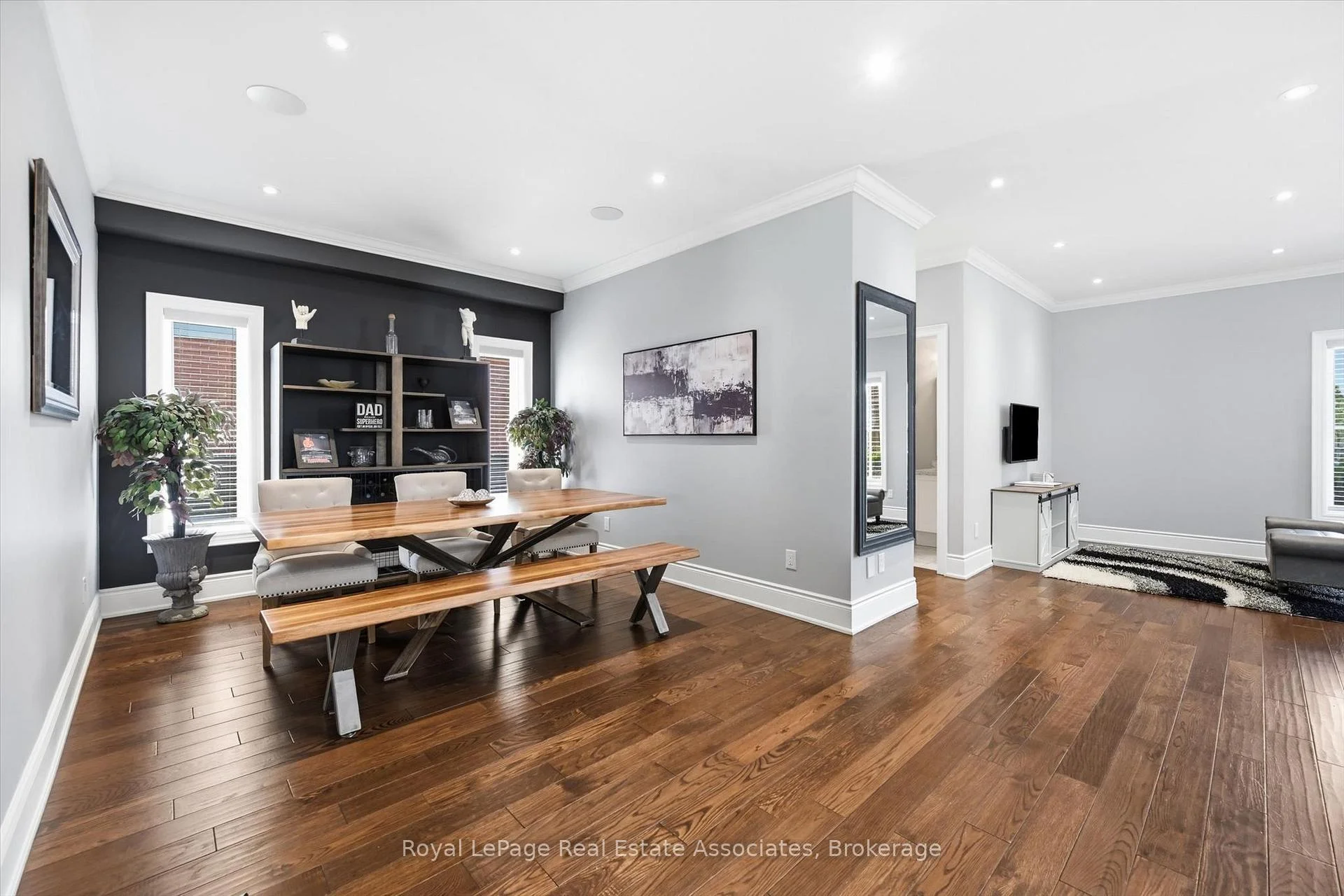 Photo 13 of 2312 Ridgeview Court, Burlington, Rose — HOMEH