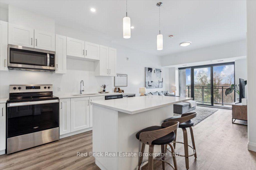 Photo 7 of Unit 403, 332 Gosling Gardens, Guelph, Clairfields/Hanlon Business Park — HOMEH