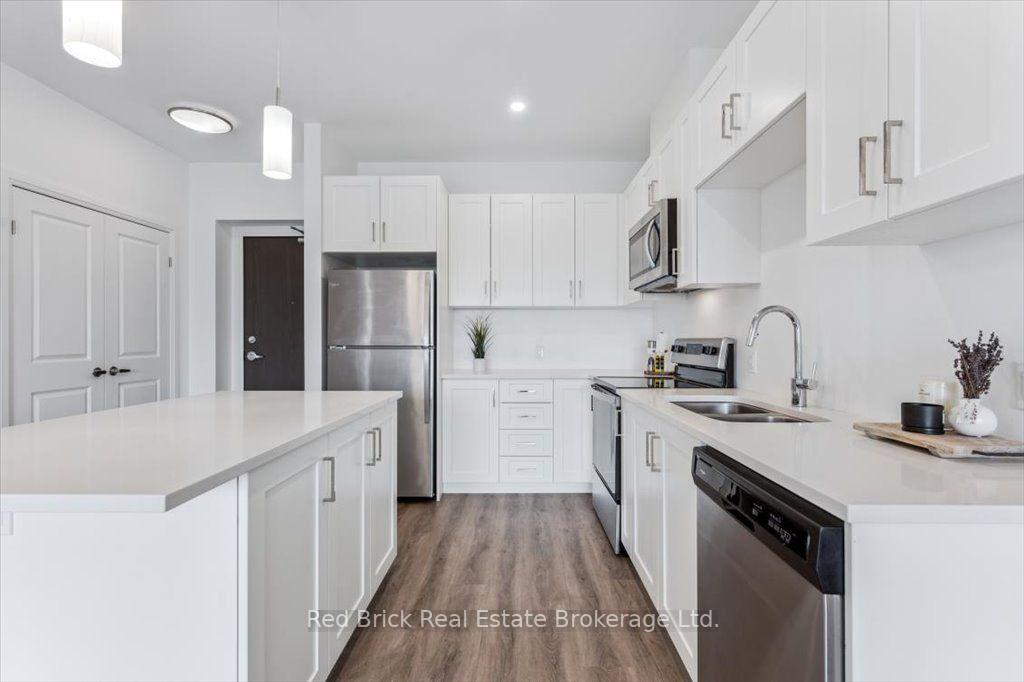 Photo 9 of Unit 403, 332 Gosling Gardens, Guelph, Clairfields/Hanlon Business Park — HOMEH