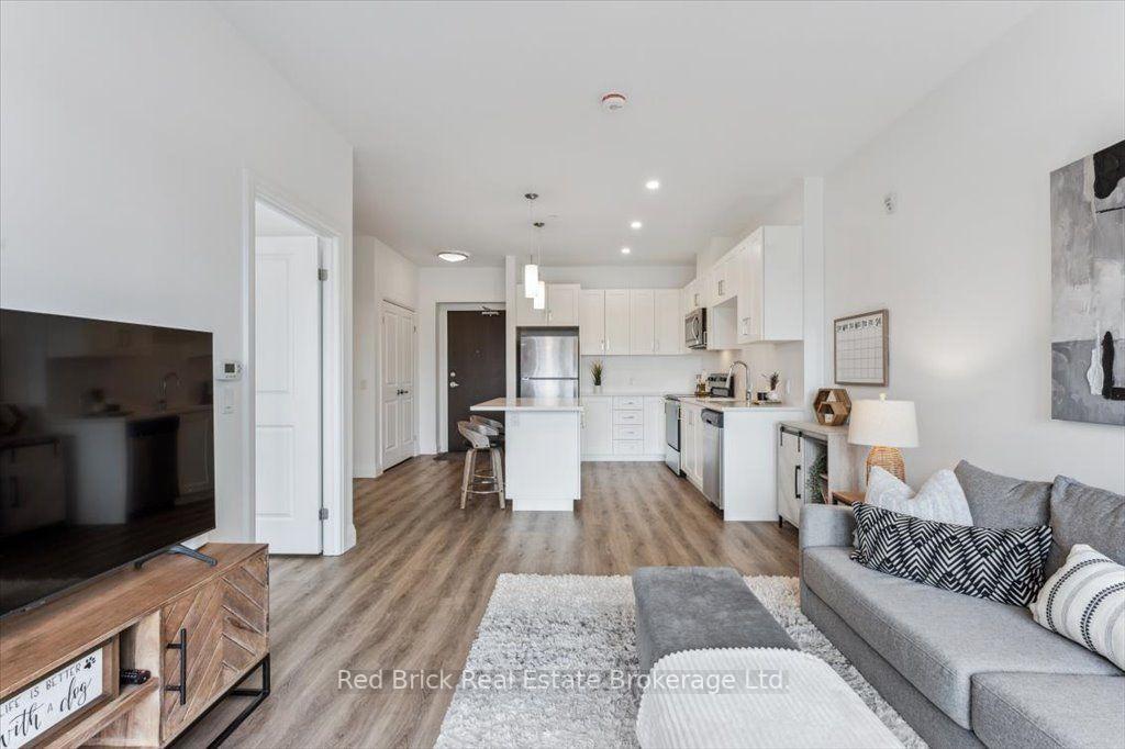 Photo 17 of Unit 403, 332 Gosling Gardens, Guelph, Clairfields/Hanlon Business Park — HOMEH