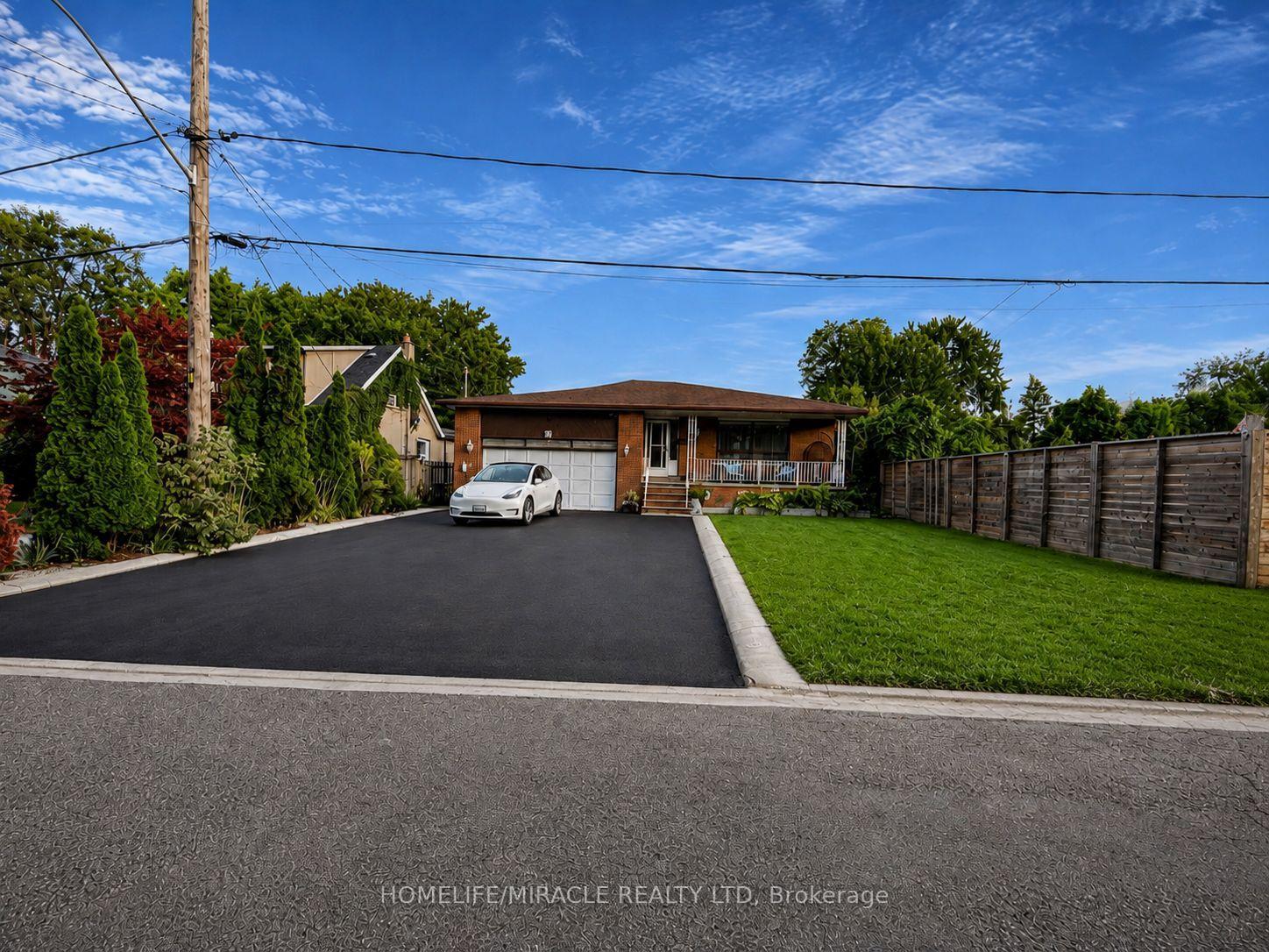Photo 1 of 23 Brussels Street, Etobicoke, Stonegate-Queensway — HOMEH