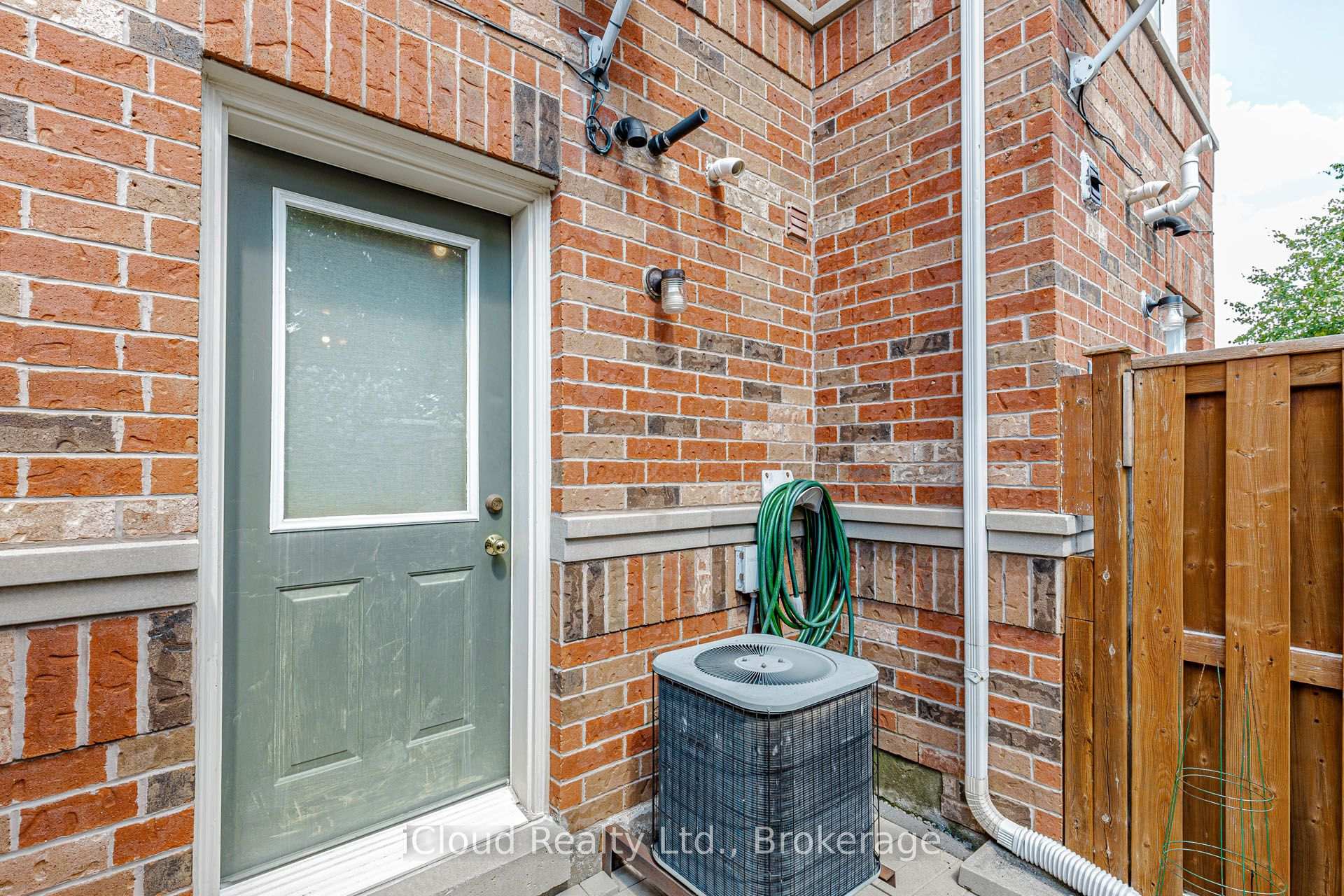 Photo 45 of 1279 Lamont Crescent, Milton, Clarke — HOMEH