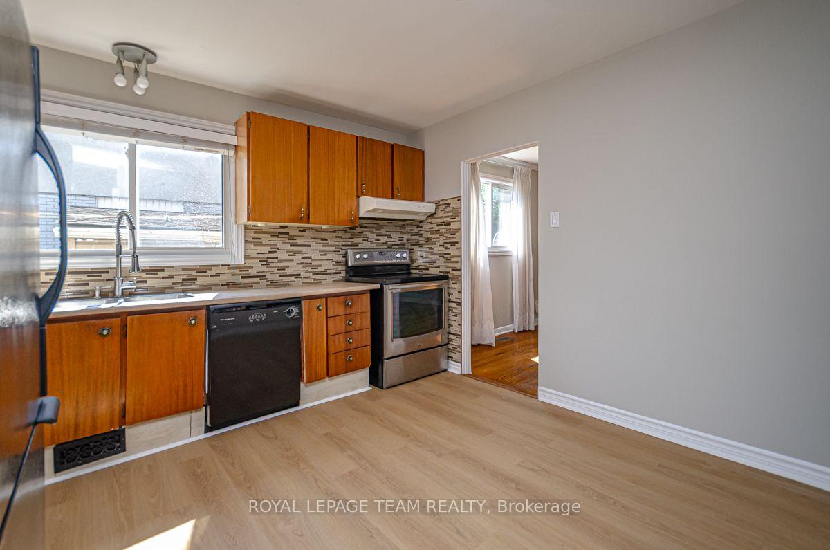 Photo 7 of 1476 Claymor Avenue, Ottawa, Carleton Square — HOMEH