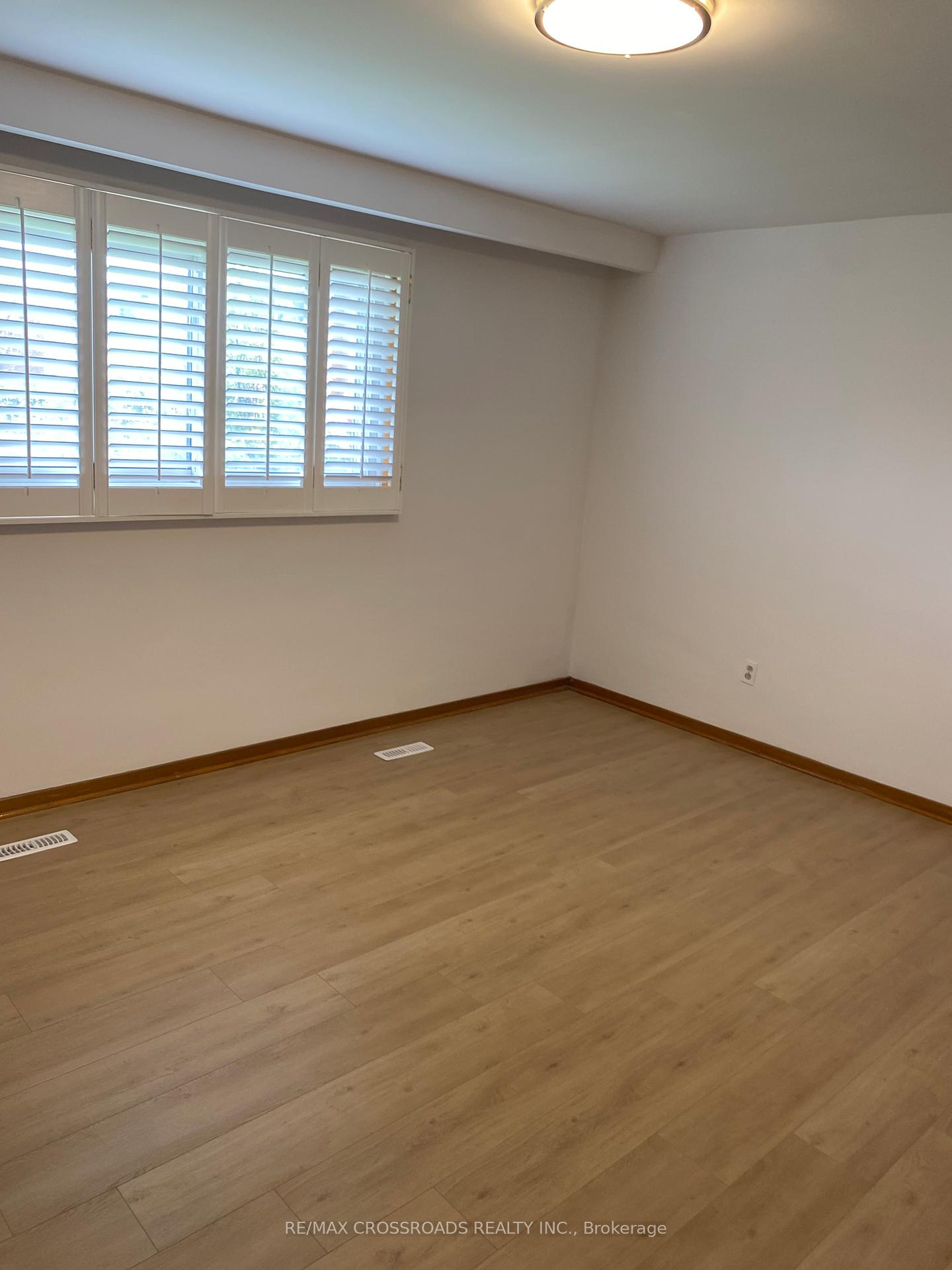 Photo 15 of 91 Bickerton Crescent, North York, Pleasant View — HOMEH