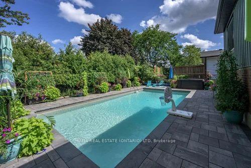 Photo 4 of 18 Hammond Crescent, London, North G — HOMEH
