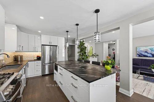 Photo 14 of 18 Hammond Crescent, London, North G — HOMEH