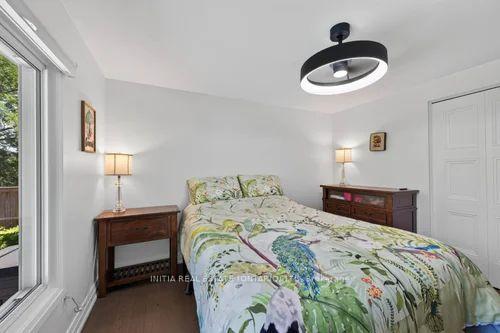 Photo 28 of 18 Hammond Crescent, London, North G — HOMEH