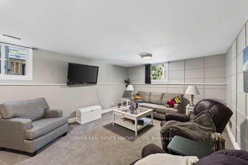 Photo 35 of 18 Hammond Crescent, London, North G — HOMEH