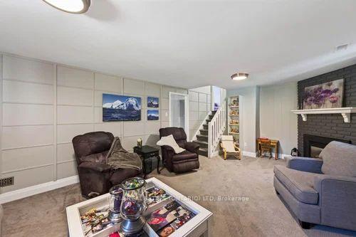 Photo 37 of 18 Hammond Crescent, London, North G — HOMEH