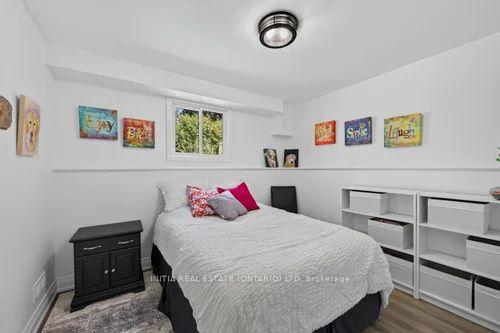 Photo 38 of 18 Hammond Crescent, London, North G — HOMEH