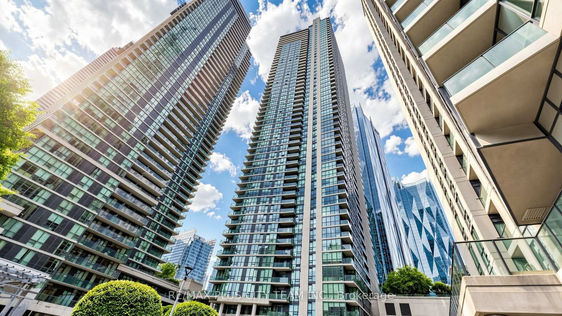 Photo 1 of Unit 5005, 16 Harbour Street, Toronto, Waterfront Communities — HOMEH