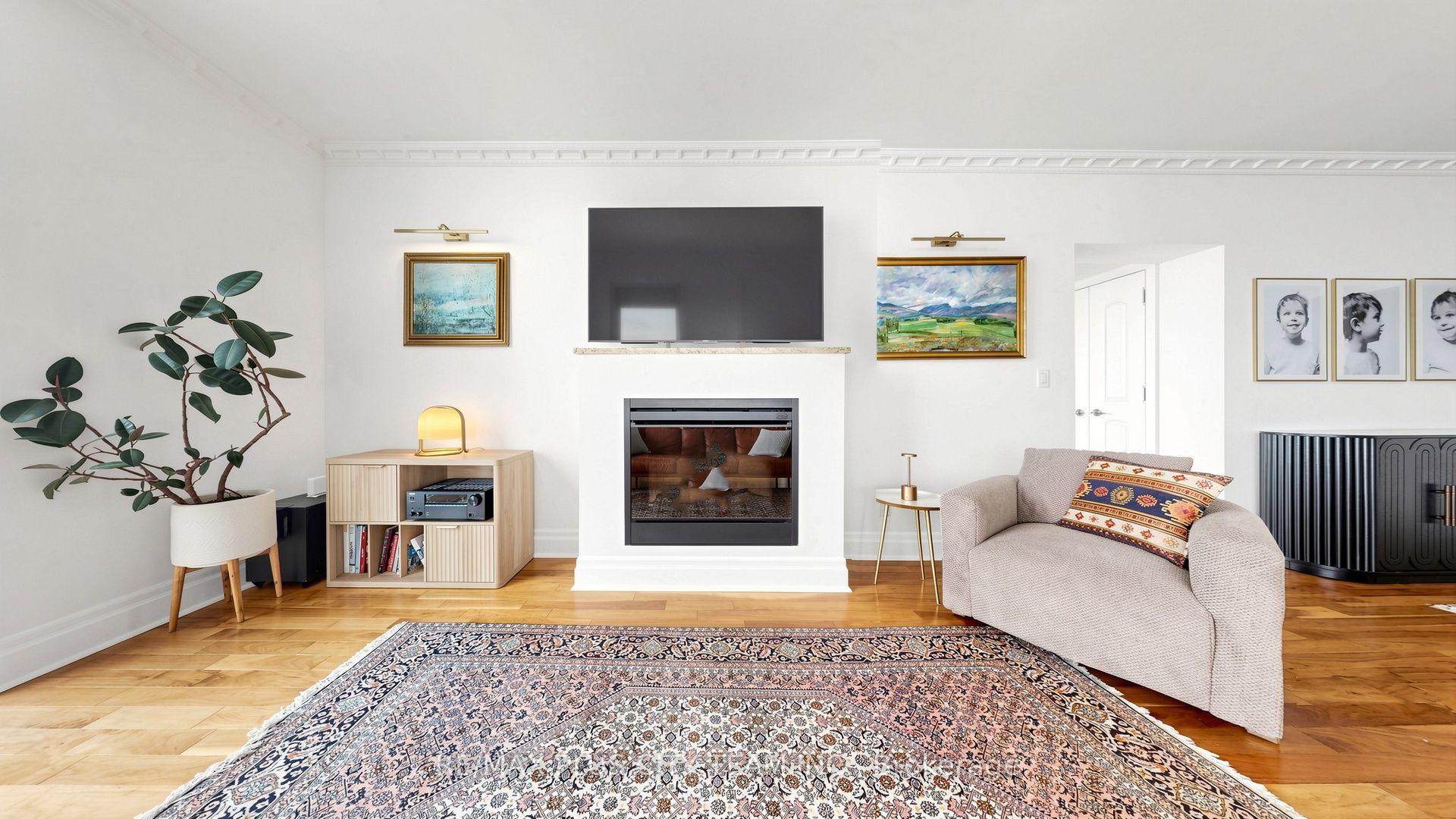Photo 5 of Unit 5005, 16 Harbour Street, Toronto, Waterfront Communities — HOMEH