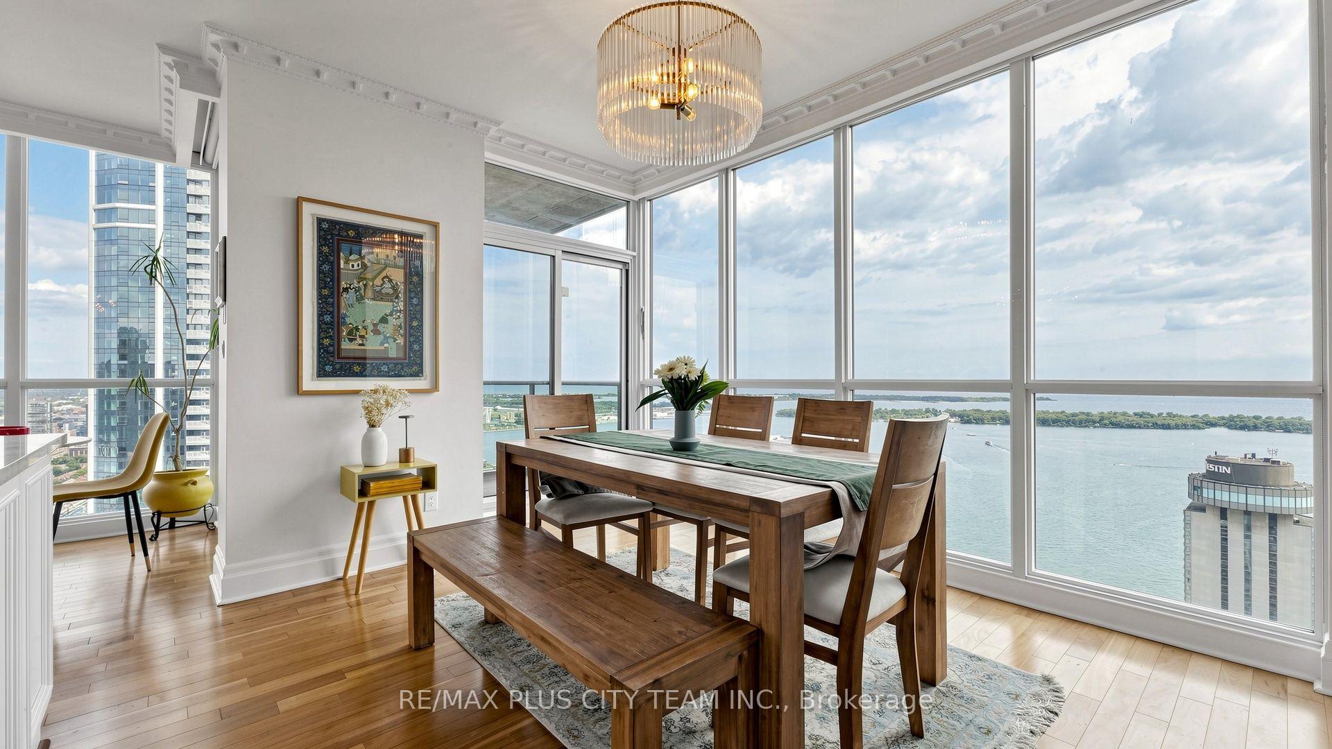 Photo 7 of Unit 5005, 16 Harbour Street, Toronto, Waterfront Communities — HOMEH