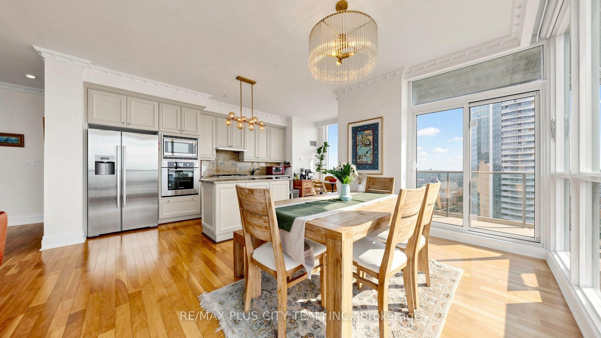 Photo 8 of Unit 5005, 16 Harbour Street, Toronto, Waterfront Communities — HOMEH