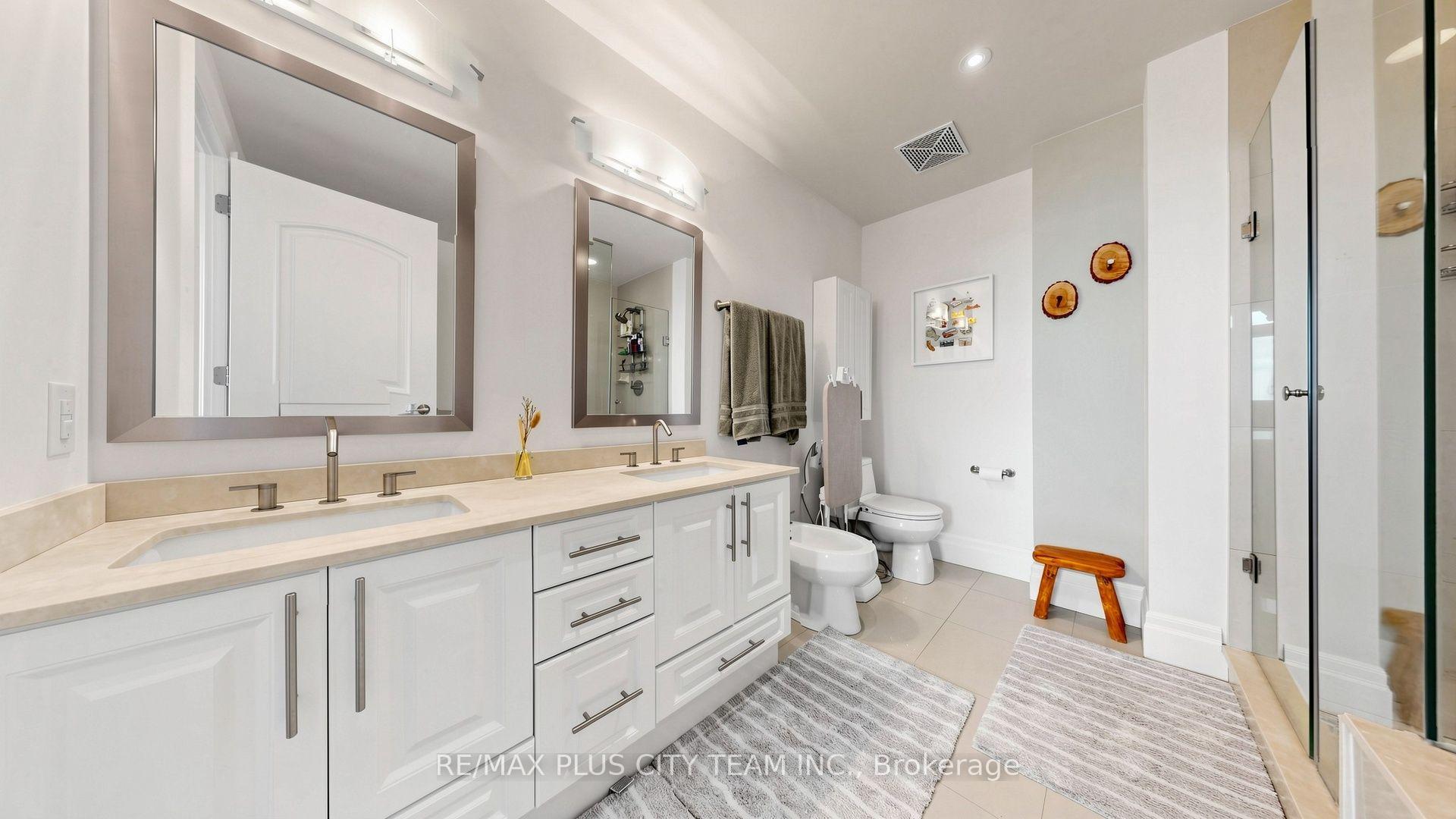 Photo 17 of Unit 5005, 16 Harbour Street, Toronto, Waterfront Communities — HOMEH