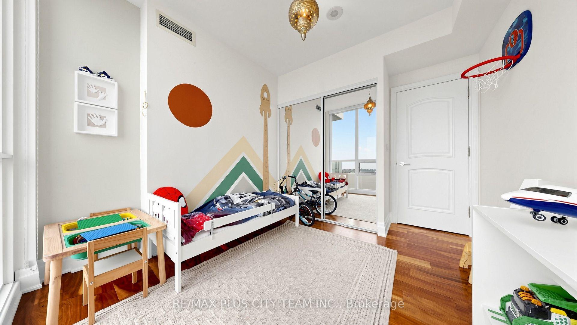 Photo 18 of Unit 5005, 16 Harbour Street, Toronto, Waterfront Communities — HOMEH