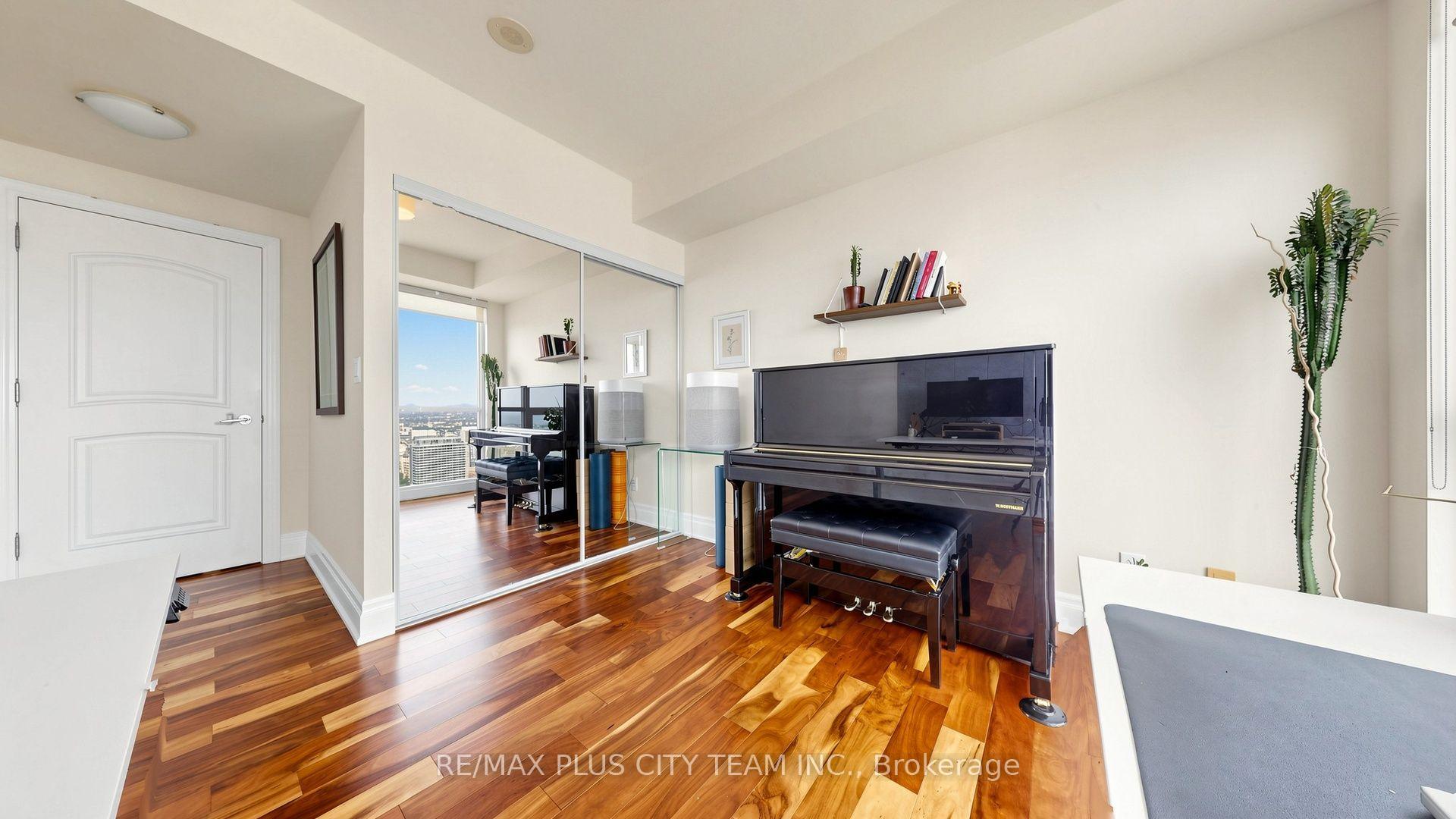 Photo 21 of Unit 5005, 16 Harbour Street, Toronto, Waterfront Communities — HOMEH