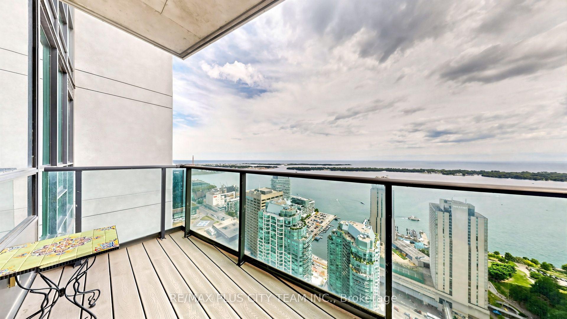 Photo 27 of Unit 5005, 16 Harbour Street, Toronto, Waterfront Communities — HOMEH