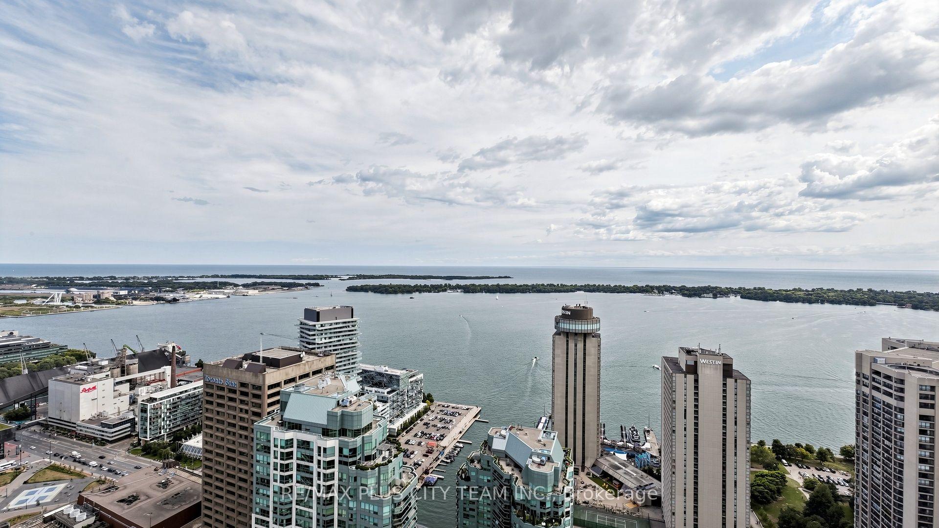 Photo 28 of Unit 5005, 16 Harbour Street, Toronto, Waterfront Communities — HOMEH