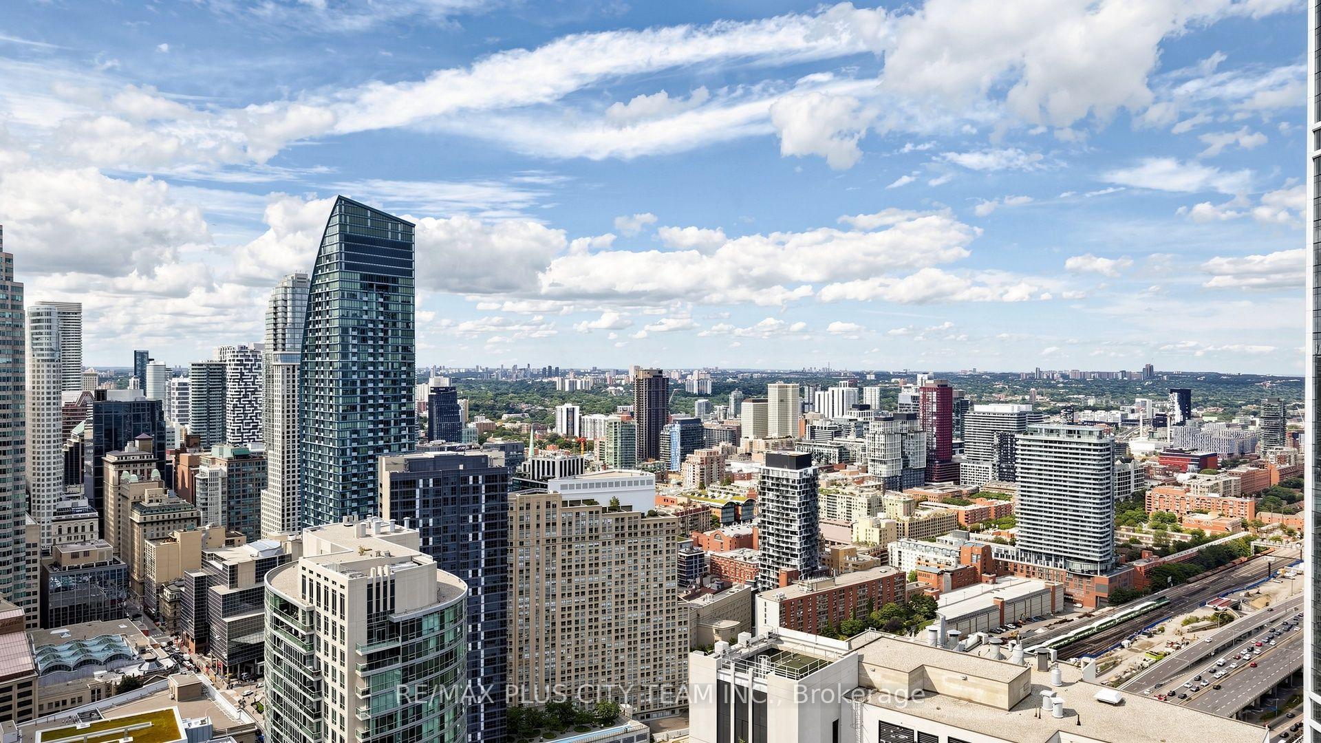 Photo 30 of Unit 5005, 16 Harbour Street, Toronto, Waterfront Communities — HOMEH