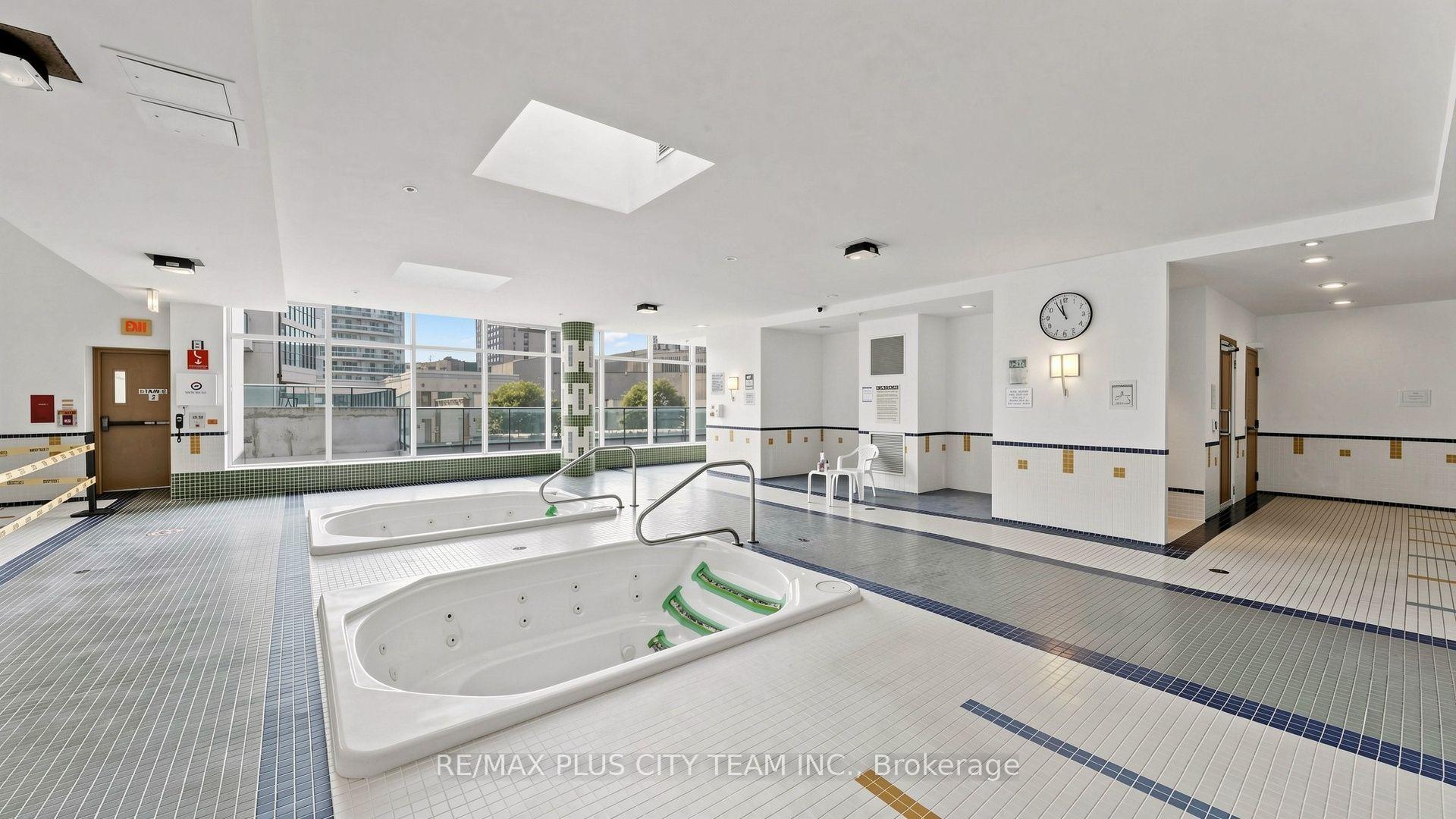 Photo 37 of Unit 5005, 16 Harbour Street, Toronto, Waterfront Communities — HOMEH