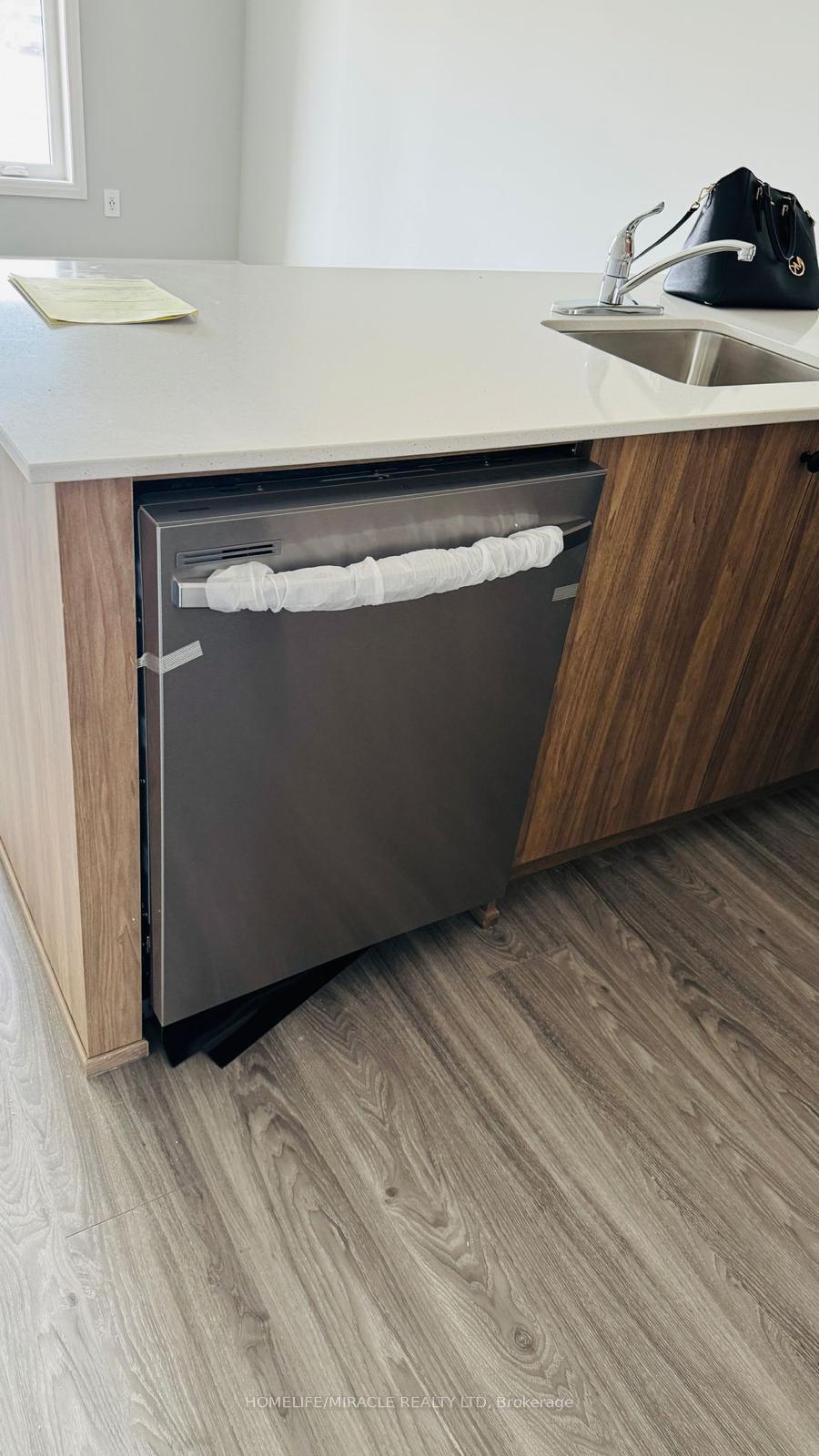 Photo 7 of Unit 26, 10 South Creek Drive, Kitchener, Doon South — HOMEH